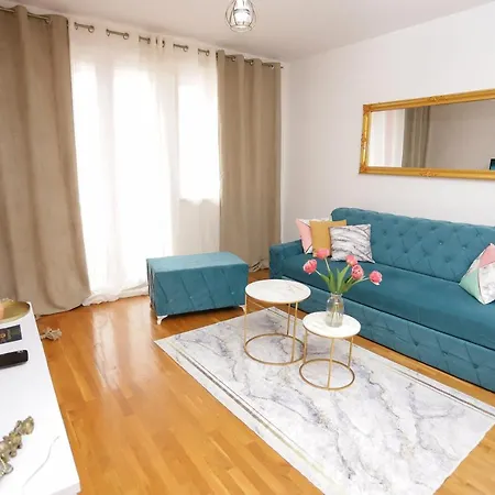 Cezar Apartment